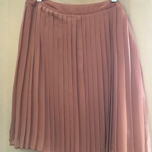 Lauren Conrad pleated skirt size 8